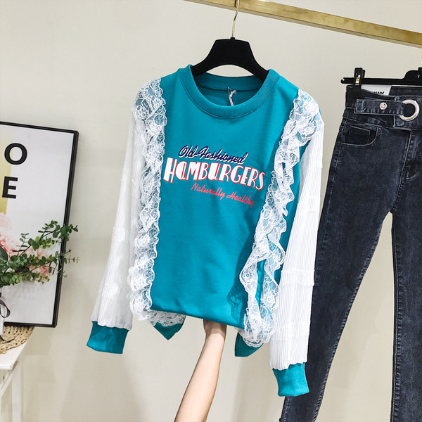 Bluza casual de dama cu aplicatie si dantela in albastru si roz