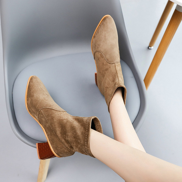 Cizme de dama stilate din piele intoarsa model ascutit in mai multe culori