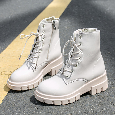 Télre is alkalmas női alkalmi bőrcsizma két színben