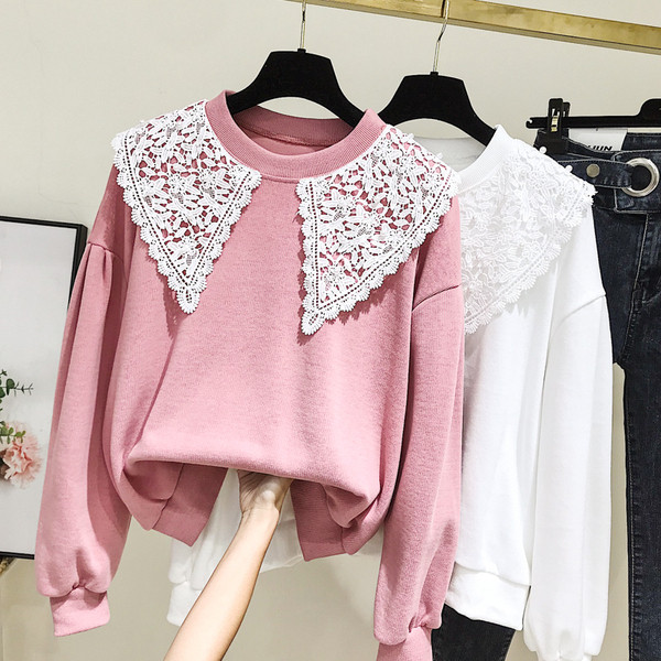 Γυναικεία μπλούζα με στρογγυλή λαιμόκοψη σε ροζ και άσπρο χρώμα