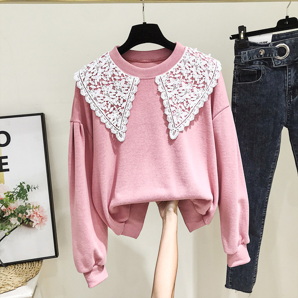 Γυναικεία μπλούζα με στρογγυλή λαιμόκοψη σε ροζ και άσπρο χρώμα