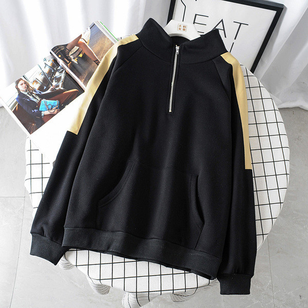 Καθημερινό γυναικείο φούτερ με κουκούλα και κορδόνια σε μαύρο και μπλε χρώμα