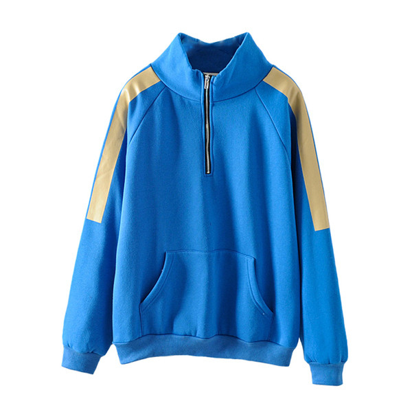 Καθημερινό γυναικείο φούτερ με κουκούλα και κορδόνια σε μαύρο και μπλε χρώμα