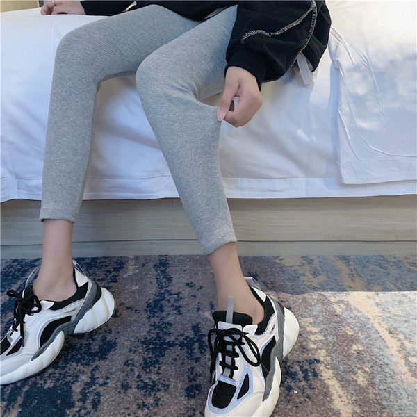 Jambiere sport și de zi cu zi în gri și negru