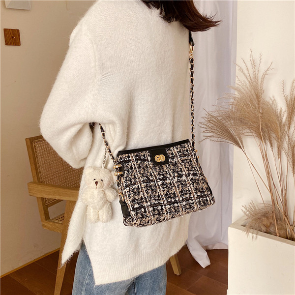 Geanta de dama moderna cu maner lung in trei culori