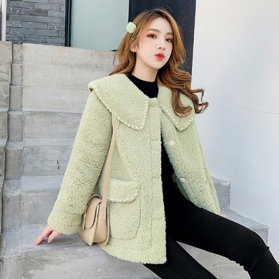 Palton modern de dama cu perle si buzunare in verde si alb