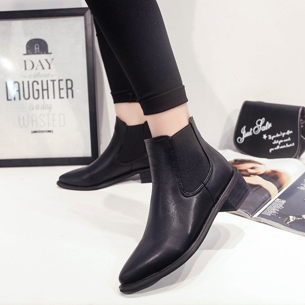 Cizme de dama elegante din piele model ascutit in negru