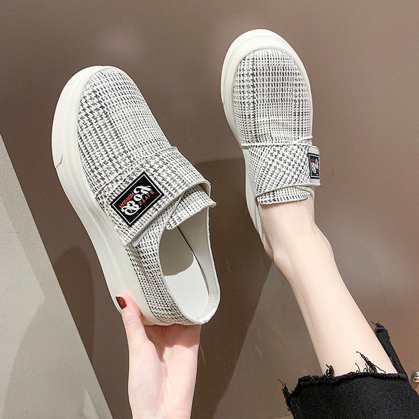 Pantofi casual dama cu petice si talpa inalta in doua culori