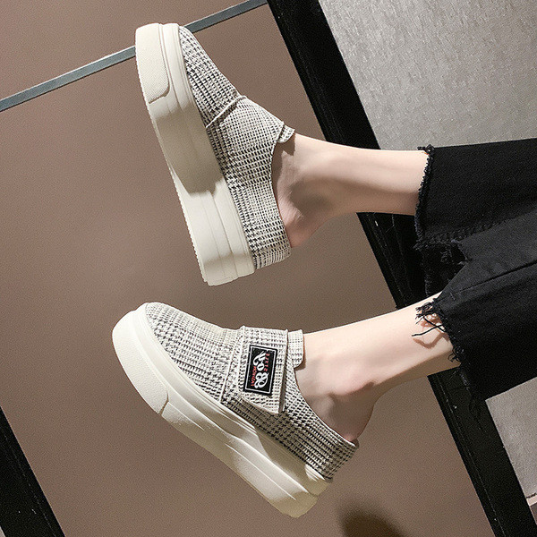 Pantofi casual dama cu petice si talpa inalta in doua culori