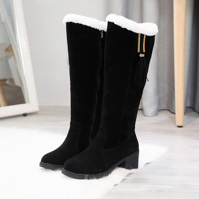Modern női téli csizma puha béléssel, fekete színben