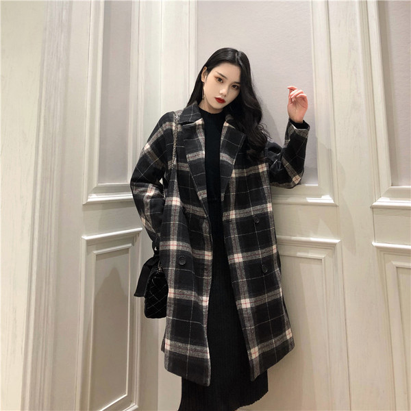 Дълго модерно карирано палто с копчета
