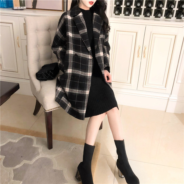 Дълго модерно карирано палто с копчета