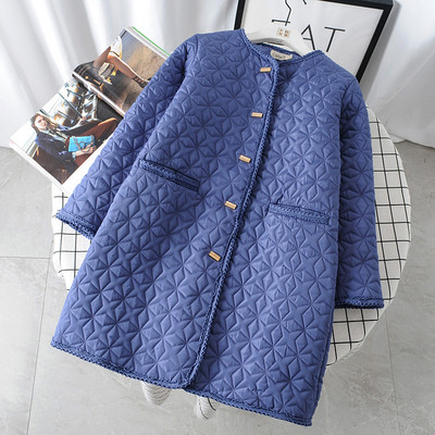 Модерно дамско дълго палто с копчета и джобове в бежов и син цвят 