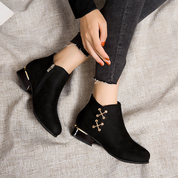 Ghete de dama moderne in negru si bej