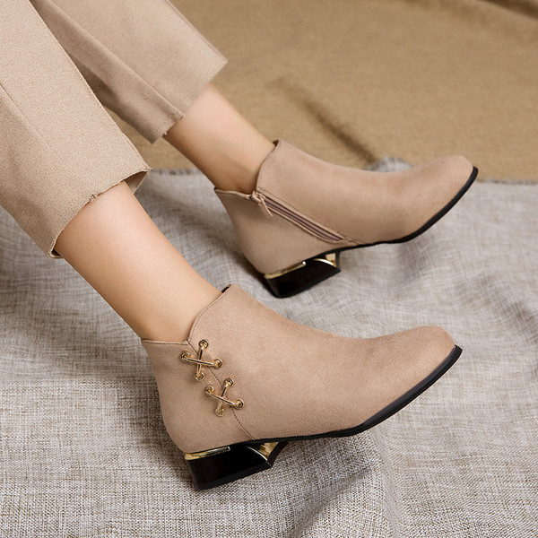 Ghete de dama moderne in negru si bej