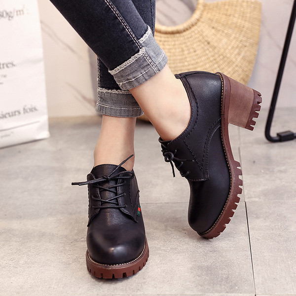 Női alkalmi cipő vastag sarkú fekete és barna színben