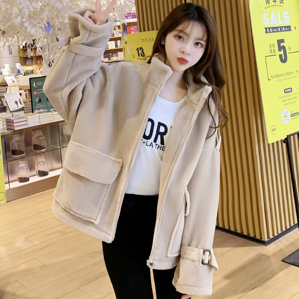 Palton de dama model nou cu fermoar si buzunare in bej