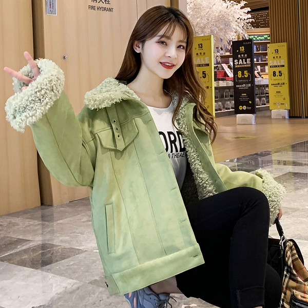 Palton de dama model nou cu nasturi - model lat