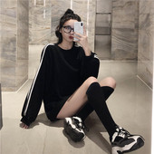 Bluză largă sport-casual în alb și negru