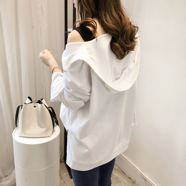 Bluză de damă modernă cu fermoar și glugă în alb-negru