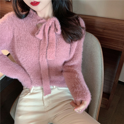 Pulover de damă pufos roz cu legături la decolteu