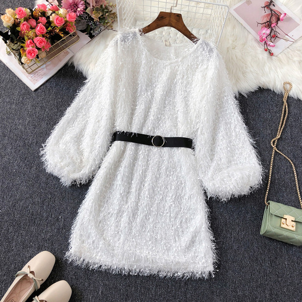 Rochie moderna de dama cu curea si decolteu o