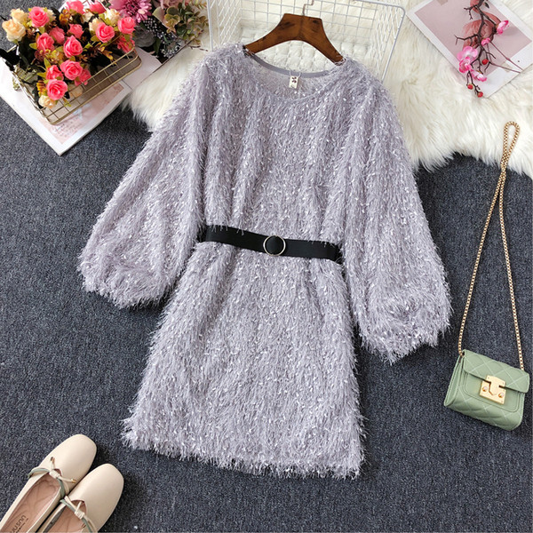 Rochie moderna de dama cu curea si decolteu o