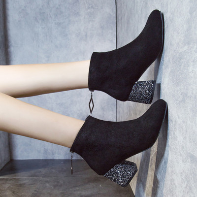 Cizme de dama elegante cu toc gros si fermoar de culoare neagra