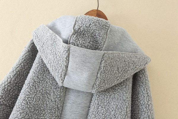 Palton modern de dama cu buzunare si nasturi in gri si negru