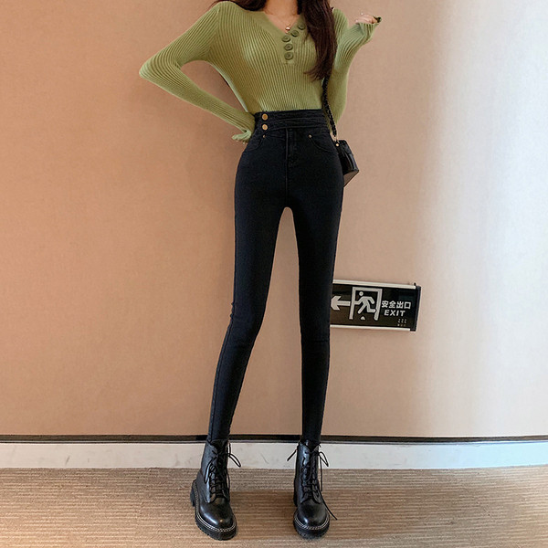 Blugi de damă cu închidere asimetrică în albastru și negru