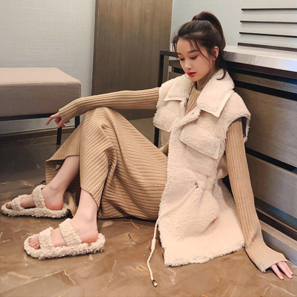 Vestă de puf de damă cu buzunare în alb și roz