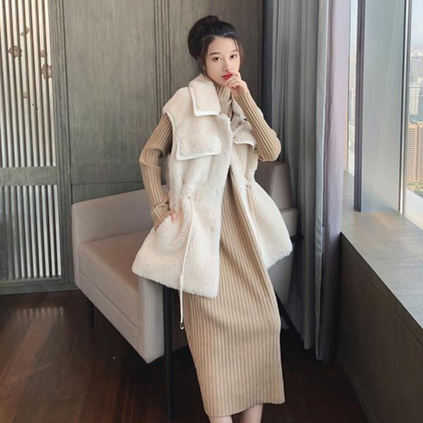 Vestă de puf de damă cu buzunare în alb și roz