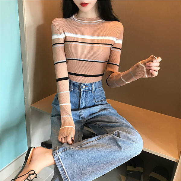 Bluza de dama in dungi cu decolteu rotund in mai multe culori