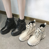 Cizme de dama cu element metalic alb si negru