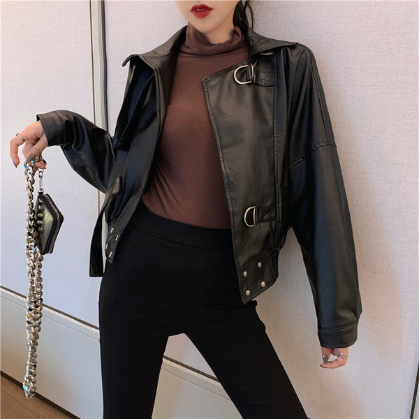 Geaca scurta casual din piele ecologica de culoare neagra