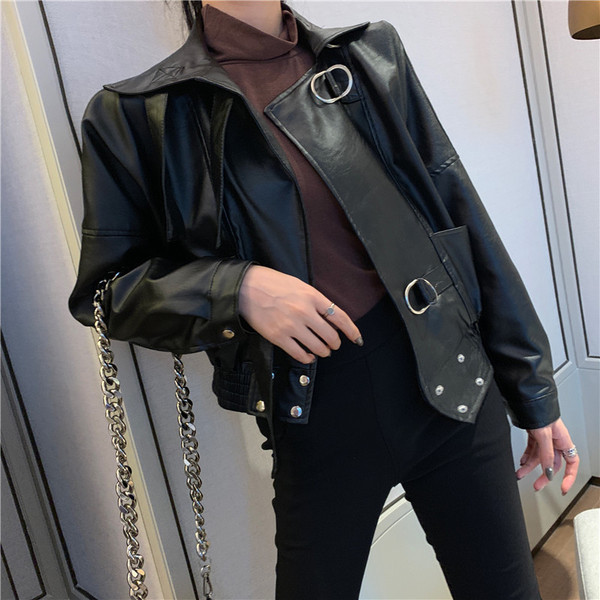 Geaca scurta casual din piele ecologica de culoare neagra