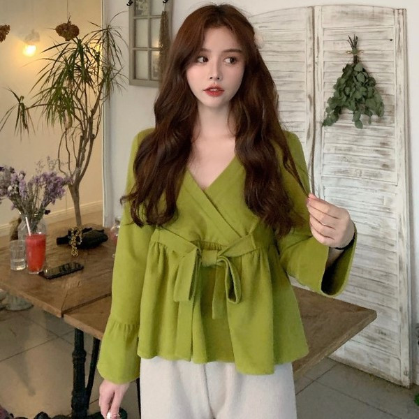 Γυναικεία μπλούζα με λαιμόκοψη και δεσμούς με πράσινο χρώμα
