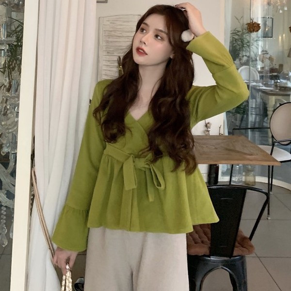 Γυναικεία μπλούζα με λαιμόκοψη και δεσμούς με πράσινο χρώμα