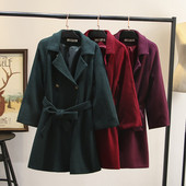 Μοντέρνο γυναικείο μακρύ παλτό με ζώνη και κουμπιά σε μωβ, πράσινο και κόκκινο χρώμα