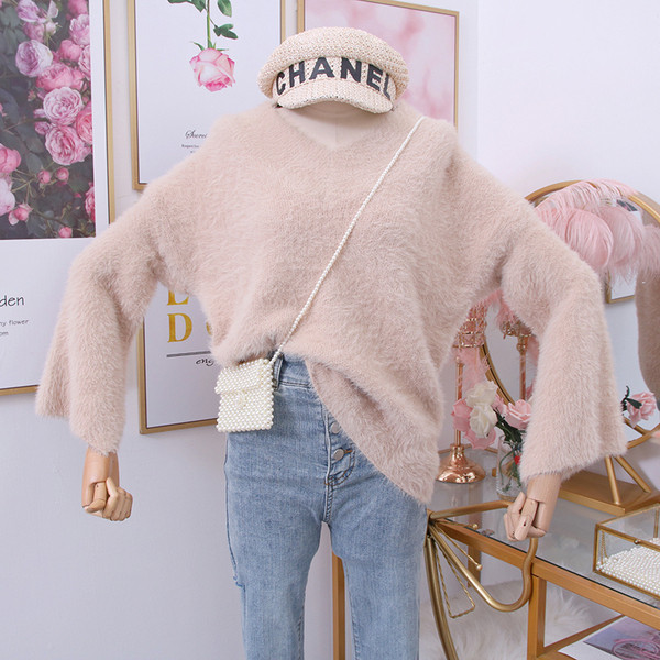 Νέο μοντέλο γυναικείο πουλόβερ με λαιμόκοψη και φαρδιά μανίκια