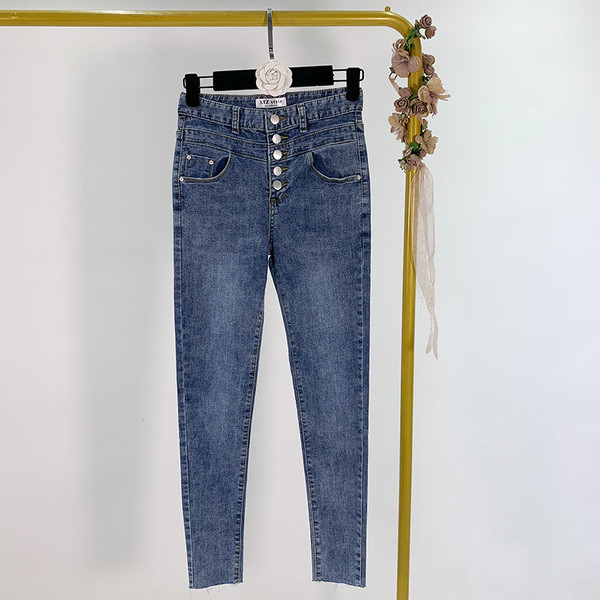 Blugi de damă în formă de albastru, gri și negru, cu nasturi