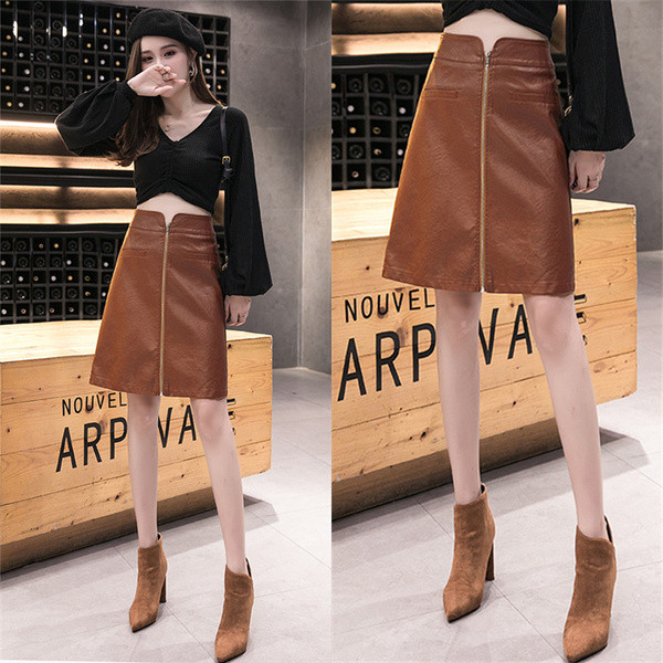 Модерна дамска пола с цип от еко кожа в кафяв и черен цвят