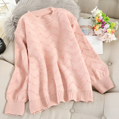 Дамски пуловер с  обло  деколте в  няколко  цвята