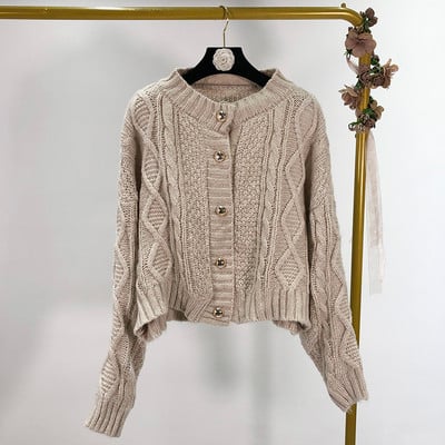 Къса дамска ежедневна жилетка с копчета в бежов и лилав цвят