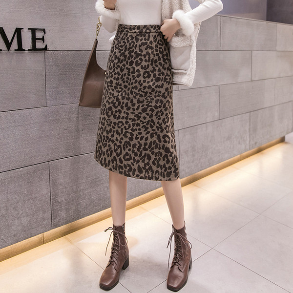 Модерна дамска пола с животински десен - висока талия