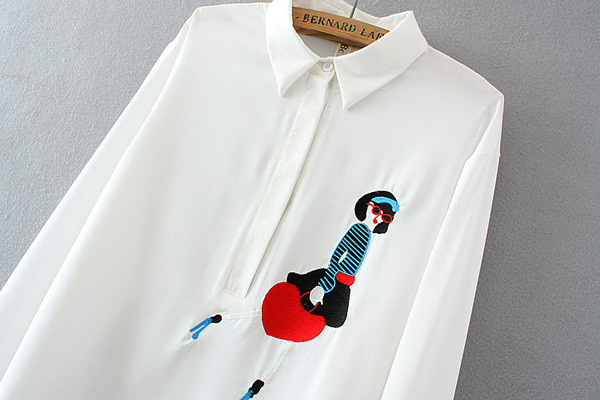 Модерна дамска риза с бродерия и класическа яка в розов и бял цвят 