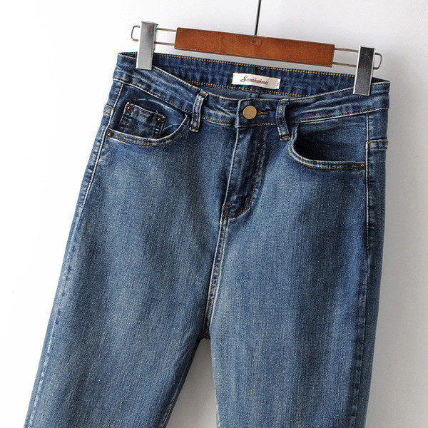 Ежедневни дамски дълги дънки с цип и джобове в син цвят 