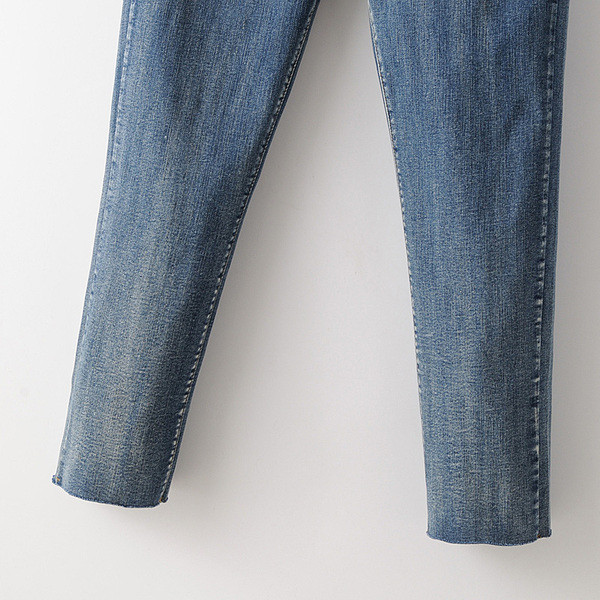 Ежедневни дамски дълги дънки с цип и джобове в син цвят 