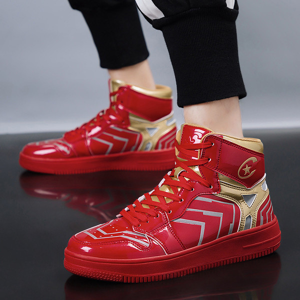 НОВО мъжки светещи кецове в черен,червен и златист цвят