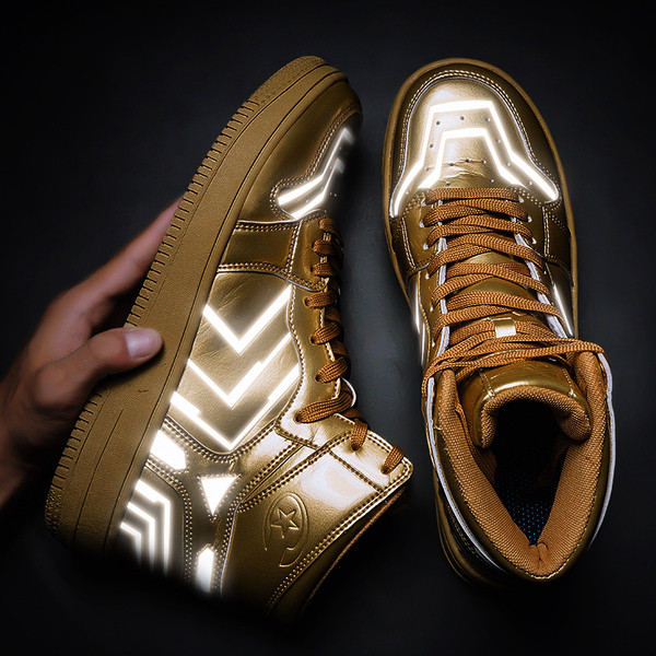 НОВО мъжки светещи кецове в черен,червен и златист цвят